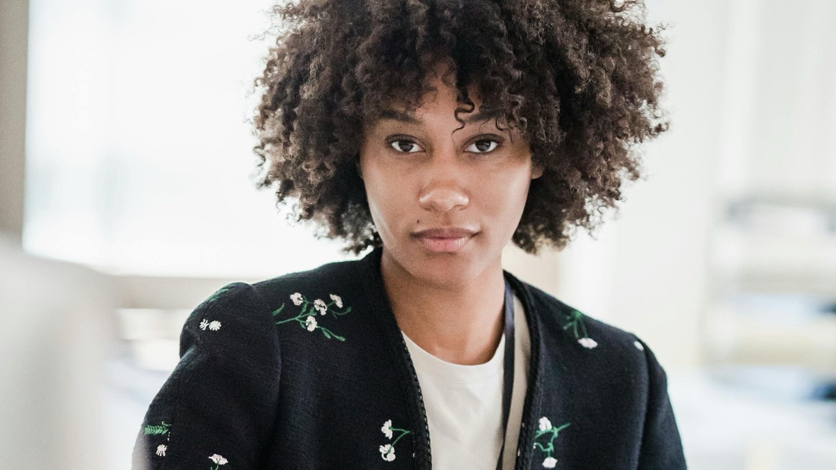 5 Classy Makeup Looks To Wear At The Office