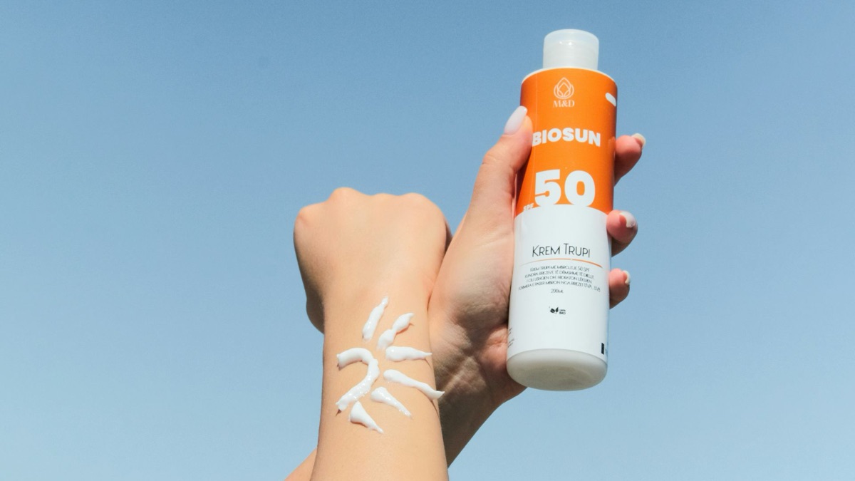 5 Everyday Mistakes That Destroy Your Skin