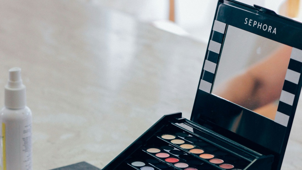 5 Signs That Sephora Employee Is Trying To Upsell You